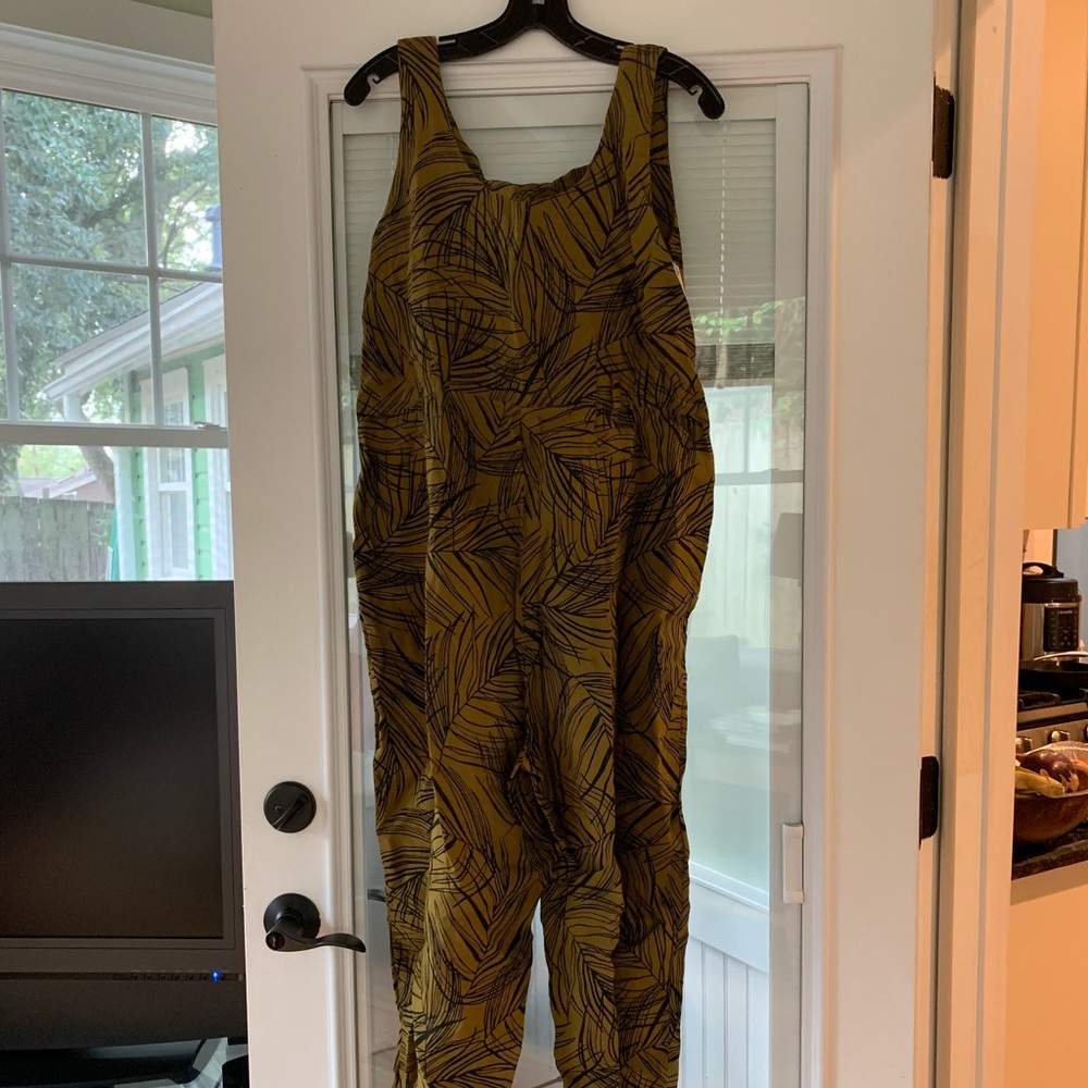 NWT Totokaelo, Black Crane leaf print jumpsuit,  S